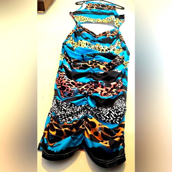 Bodycon Dress with several colorful prints and dimensions, size M - Picture 7 of 9